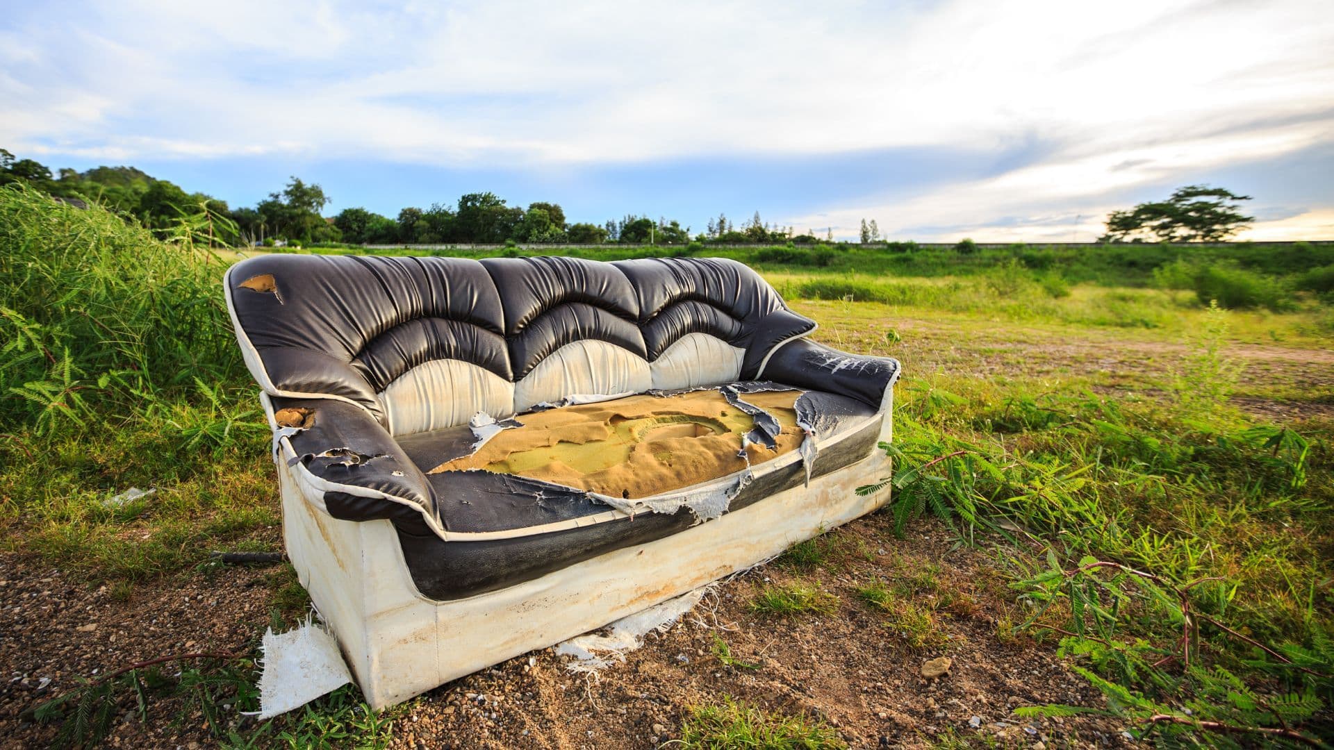 How & Where to Get Rid of Old Sofas in Malaysia