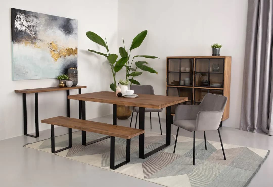 25 Things in Your Dining Room: Complete List of Essentials